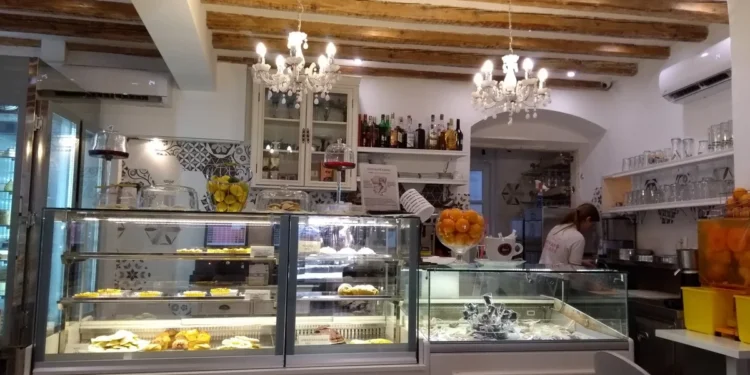 ĐOVANI GELATERIA I PASTICCERIA RECENZIJE