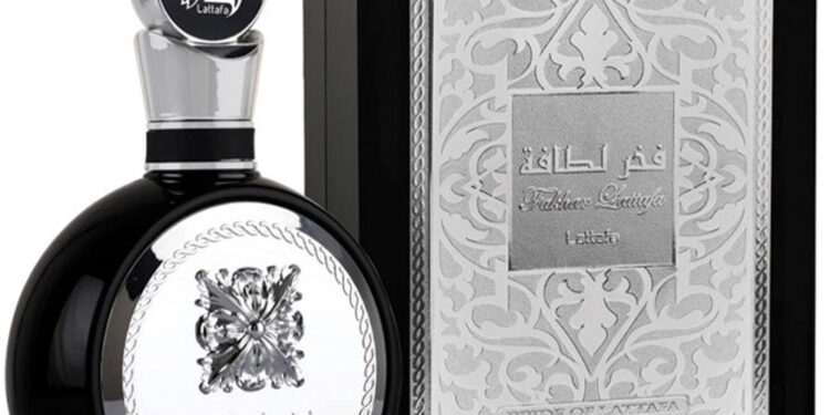 Fakhar Black Lattafa: Recenzija popularnog muškog mirisa