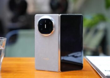 **Huawei Mate X6 recenzija 2026: Revolucionarni foldable za profesionalce i ljubitelje tehnologije**