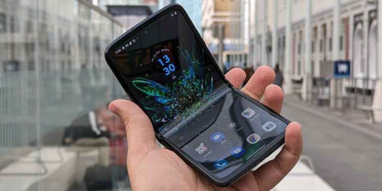 Motorola Razr 2022 recenzija